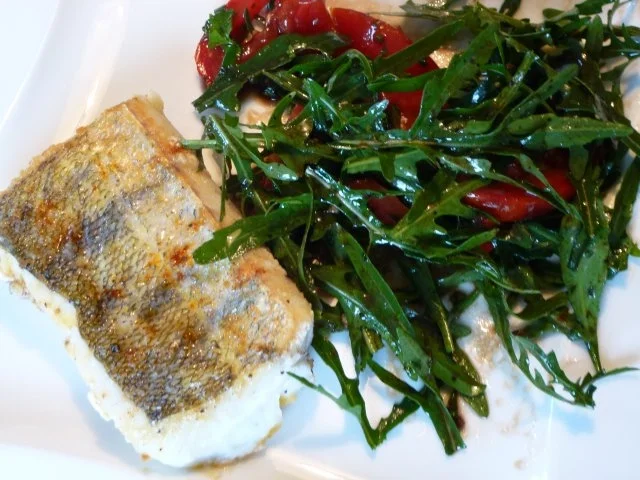 Zanderfilet auf der Haut gebraten mit Salat - Rezept - Bild Nr. 5