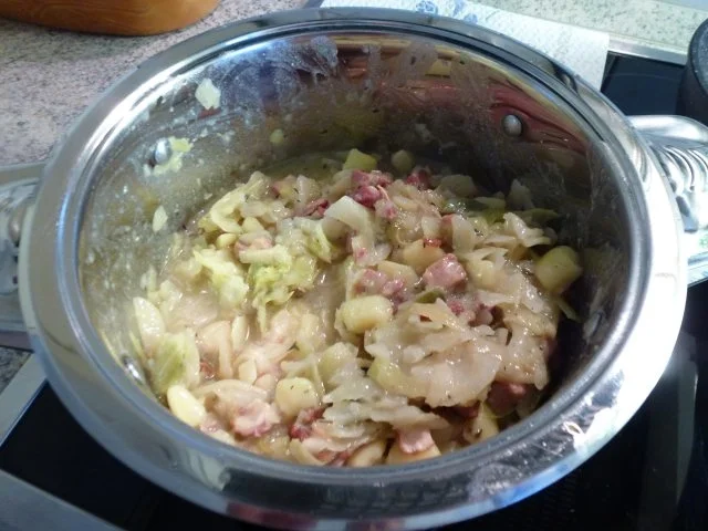 Rezept: Omas Deftiger Weißkohl-Eintopf Bild Nr. 2 Omas Deftiger Weißkohl-Eintopf - Rezept - Bild Nr. 2