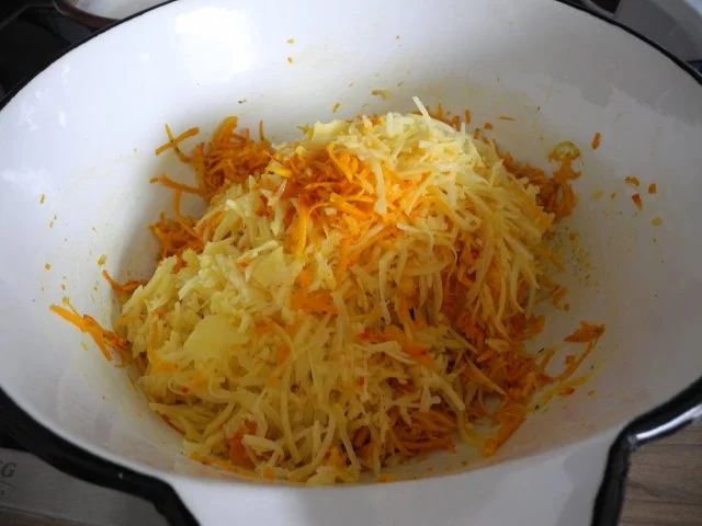 Rezept: Vegan : Kürbis - Kartoffel - Rösti dazu grünen Salat Bild Nr. 8 Vegan : Kürbis - Kartoffel - Rösti dazu grünen Salat - Rezept - Bild Nr. 8