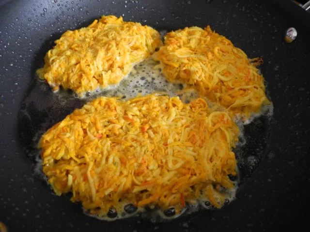 Rezept: Vegan : Kürbis - Kartoffel - Rösti dazu grünen Salat Bild Nr. 12 Vegan : Kürbis - Kartoffel - Rösti dazu grünen Salat - Rezept - Bild Nr. 12
