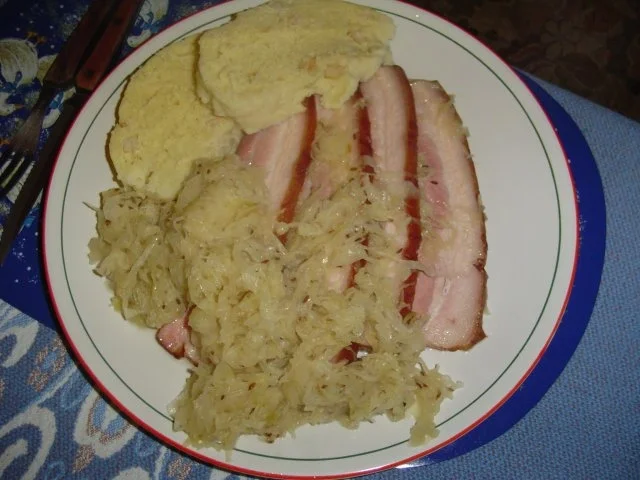 Rezept: Böhmische Knödel mit Sauerkraut Böhmische Knödel mit Sauerkraut - Rezept