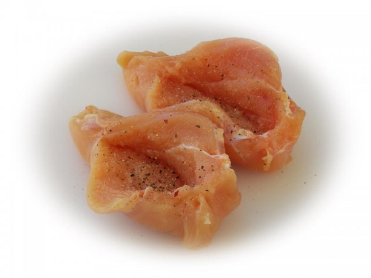 Gefüllte Hähnchenbrust im Speckmantel mit Rote-Bete-Meerrettichsoße - Rezept - Bild Nr. 3