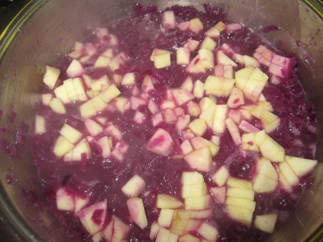 Damhirschbraten mit Rotkraut und Semmelknödeln - Rezept - Bild Nr. 12