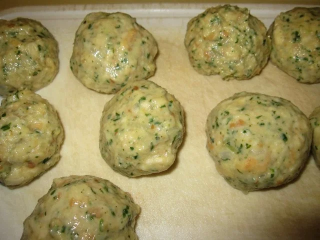 Damhirschbraten mit Rotkraut und Semmelknödeln - Rezept - Bild Nr. 10