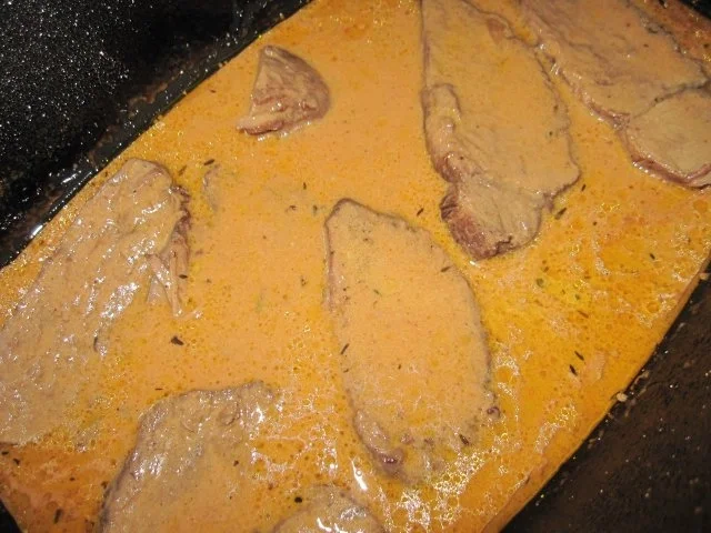 Damhirschbraten mit Rotkraut und Semmelknödeln - Rezept - Bild Nr. 9