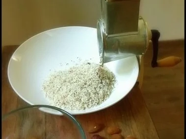 Haselnuss-Mandel-Knöpfle mit Pilzen - Rezept - Bild Nr. 6