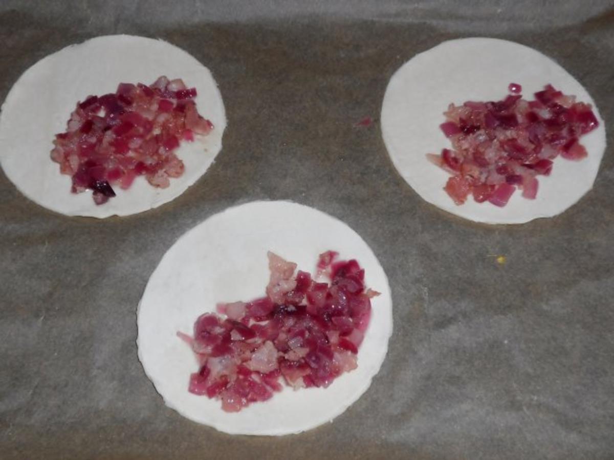 Abendessen/Vorspeise: Blätterteigtaschen mit Birnen-Cranberry-Füllung und Gorgonzola - Rezept - Bild Nr. 11