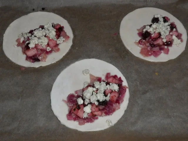 Abendessen/Vorspeise: Blätterteigtaschen mit Birnen-Cranberry-Füllung und Gorgonzola - Rezept - Bild Nr. 13