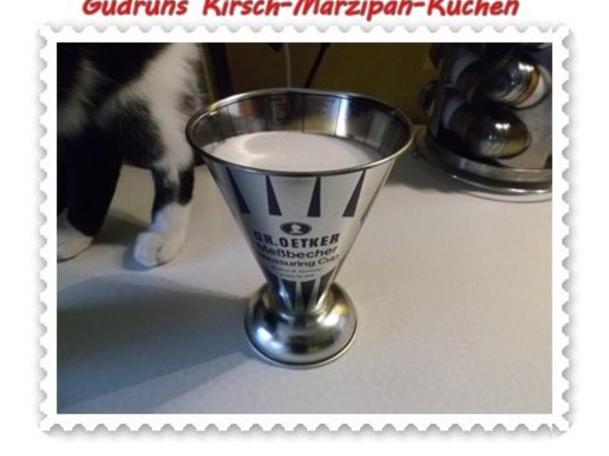 Kuchen: Kirsch Marzipan Kuchen - einfach - von Publicity