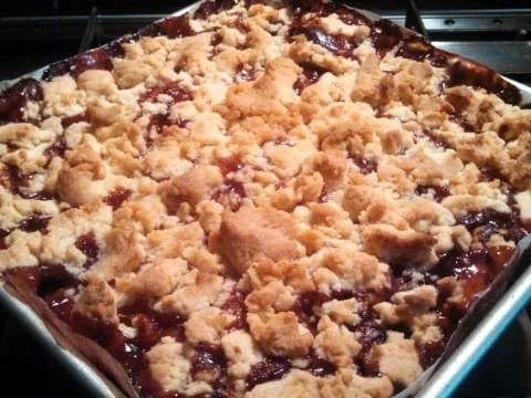 Rezept: Cherry Cake Crumble Bild Nr. 3 Cherry Cake Crumble - Rezept - Bild Nr. 3