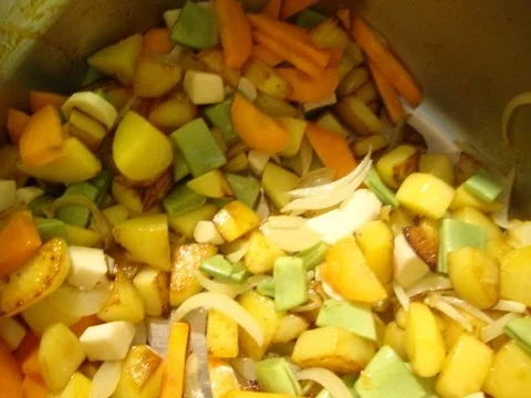 Deftiger Kartoffeltopf - Rezept - Bild Nr. 9