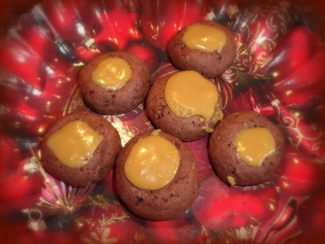 Rezept: Weihnachtsplätzchen mit Karamellfüllung Weihnachtsplätzchen mit Karamellfüllung - Rezept