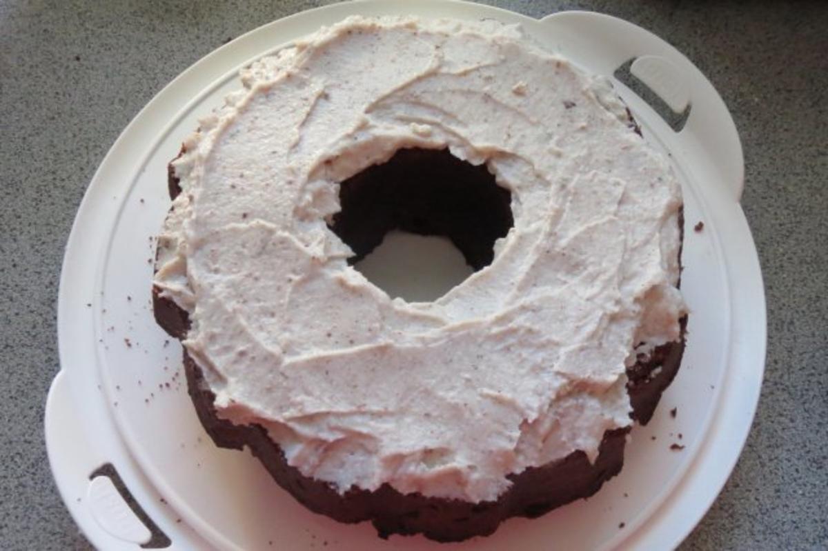 Backen: Gefüllter Schokoladenkuchen - Rezept - Bild Nr. 4