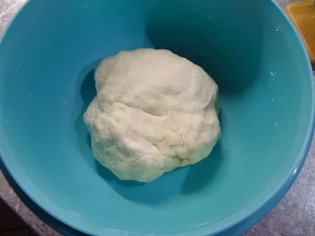 Pizza mit Lauch und Schinkenwürfel - Rezept - Bild Nr. 4