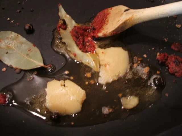 Wild: Rehkeule in Schoko-Holunder-Soße - Rezept - Bild Nr. 3