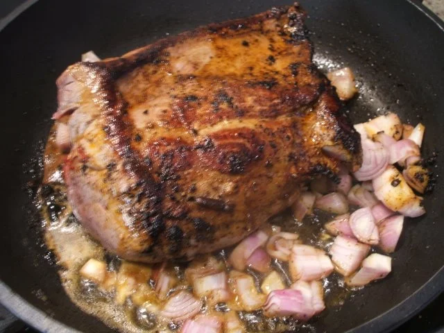 Wild: Rehkeule in Schoko-Holunder-Soße - Rezept - Bild Nr. 5