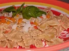 Rezept: Pastaküche: Farfalle mit Ziegenkäse-Pistazien-Pesto Pastaküche: Farfalle mit Ziegenkäse-Pistazien-Pesto - Rezept