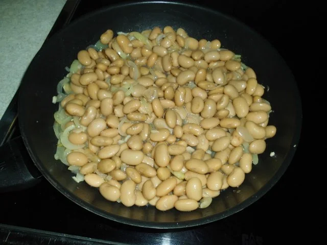 Rezept: Dicke Bohnen mit Tomaten und Zwiebeln Bild Nr. 11 Dicke Bohnen mit Tomaten und Zwiebeln - Rezept - Bild Nr. 11