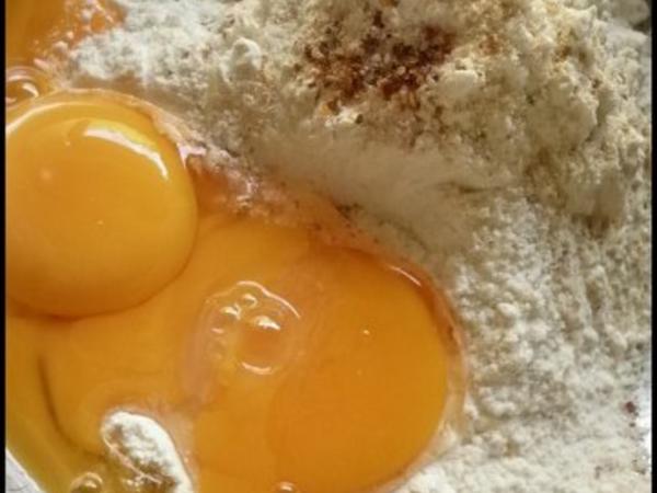 Pilz-Schmarrn mit Karottensoße - Rezept - kochbar.de