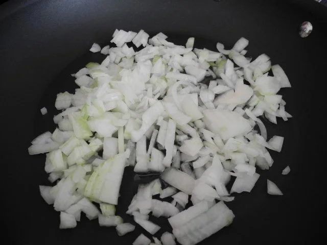 Vegan : Tomatensoße mit Kokosöl-Zwiebeln auf Spaghetti - Rezept - Bild Nr. 4