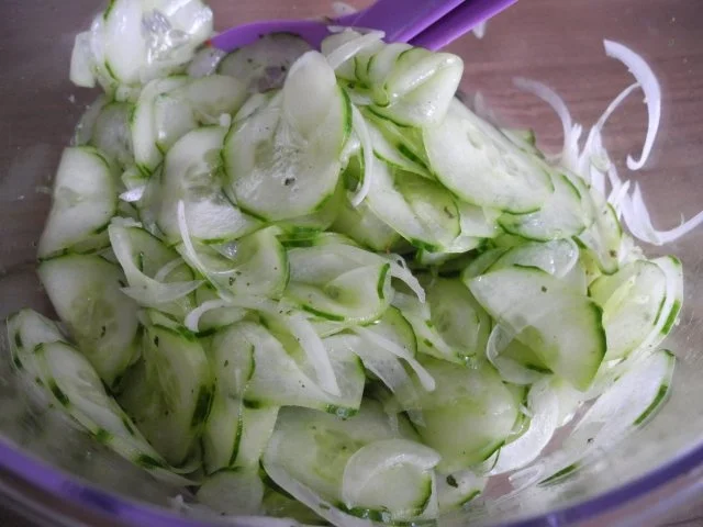 Vegan : Tomatensoße mit Kokosöl-Zwiebeln auf Spaghetti - Rezept - Bild Nr. 7
