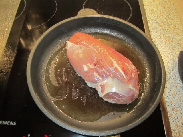 Gebratene Barbarieentenbrust auf Rotwein-Granatapfelbutter - Rezept - Bild Nr. 3