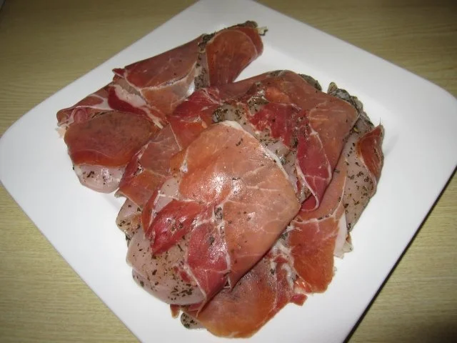 Rezept: Hähnchenbrust in Serranoschinken mit Djuvec-Reis Bild Nr. 3 Hähnchenbrust in Serranoschinken mit Djuvec-Reis - Rezept - Bild Nr. 3