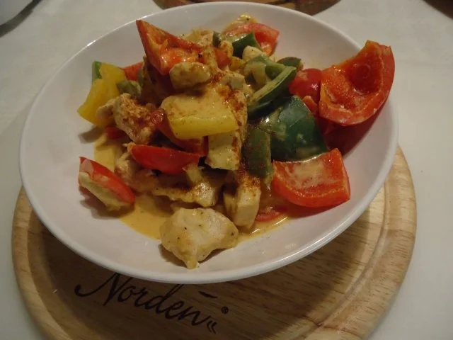 Paprikapfanne "Triologie" mit Pute und Hühnchen - Rezept