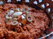 Dips: Würziger Mandel-Dip mit Oliven und Tomaten - Rezept