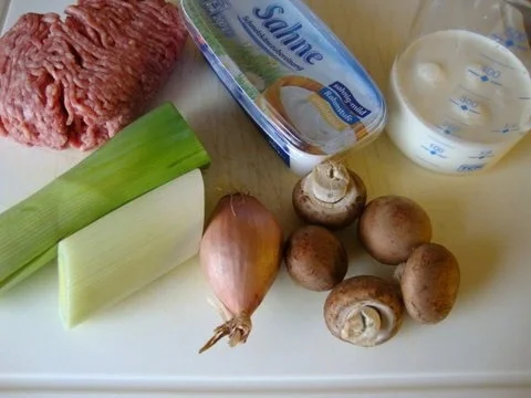 Rezept: Hack - Käse Süppchen mit Nuss Croûtons Bild Nr. 2 Hack - Käse Süppchen mit Nuss Croûtons - Rezept - Bild Nr. 2