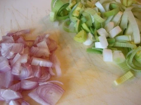 Rezept: Hack - Käse Süppchen mit Nuss Croûtons Bild Nr. 3 Hack - Käse Süppchen mit Nuss Croûtons - Rezept - Bild Nr. 3