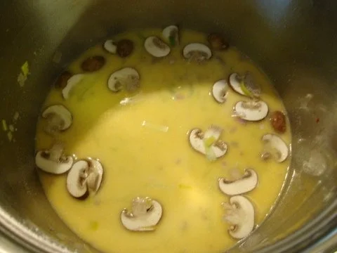 Rezept: Hack - Käse Süppchen mit Nuss Croûtons Bild Nr. 7 Hack - Käse Süppchen mit Nuss Croûtons - Rezept - Bild Nr. 7