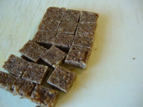 Rezept: Hack - Käse Süppchen mit Nuss Croûtons Bild Nr. 9 Hack - Käse Süppchen mit Nuss Croûtons - Rezept - Bild Nr. 9