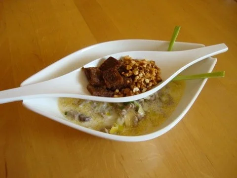 Rezept: Hack - Käse Süppchen mit Nuss Croûtons Bild Nr. 14 Hack - Käse Süppchen mit Nuss Croûtons - Rezept - Bild Nr. 14