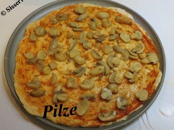 Sisserl’s ~ * Pizza pikante die 2. * - Rezept - Bild Nr. 8