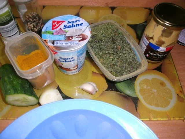 Bratkartoffeln mit Tzaziki-Remouladensoße - Rezept - Bild Nr. 3