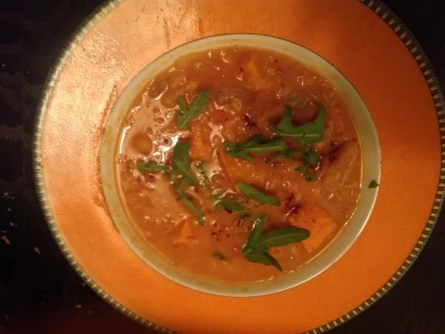 Rezept: Kürbissuppe mit roten Linsen Bild Nr. 2 Kürbissuppe mit roten Linsen - Rezept - Bild Nr. 2