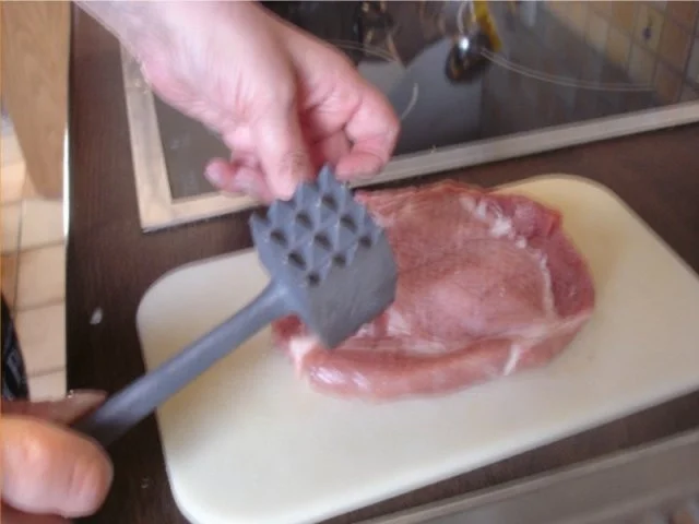 Rezept: Stielkotelett mit Rosenkohl und Kartoffelgratin Bild Nr. 3 Stielkotelett mit Rosenkohl und Kartoffelgratin - Rezept - Bild Nr. 3