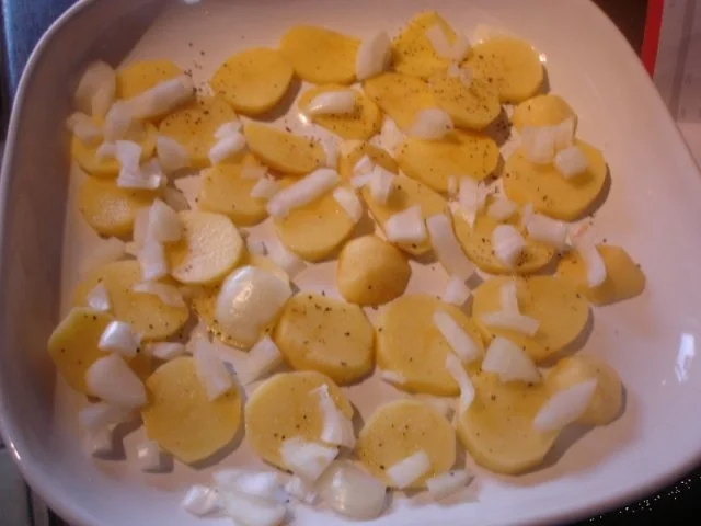 Rezept: Stielkotelett mit Rosenkohl und Kartoffelgratin Bild Nr. 14 Stielkotelett mit Rosenkohl und Kartoffelgratin - Rezept - Bild Nr. 14