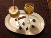 Rezept: Bratapfellikör mit Sahnehaube Bratapfellikör mit Sahnehaube - Rezept