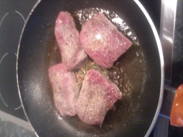 zarte Lammsteaks mit feiner Salatgarnitur - Rezept - Bild Nr. 3