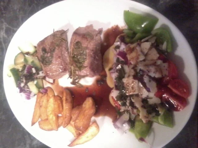 zarte Lammsteaks mit feiner Salatgarnitur - Rezept - Bild Nr. 6