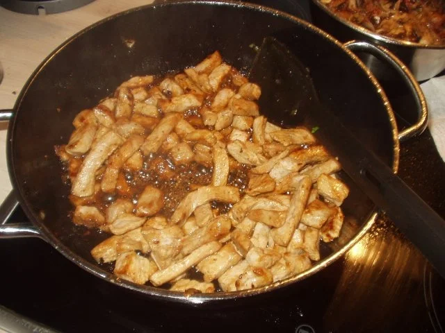 Rezept: Pilzgeschnetzeltes mit Knödelhaube Bild Nr. 5 Pilzgeschnetzeltes mit Knödelhaube - Rezept - Bild Nr. 5