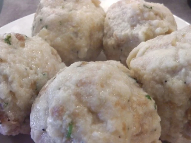 Sonntagskoteletts mit Semmelknödel und warmen Krautsalat - Rezept - Bild Nr. 10