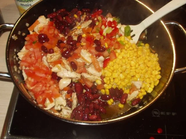 Rezept: Wraps mexicanisch überbacken Bild Nr. 6 Wraps mexicanisch überbacken - Rezept - Bild Nr. 6