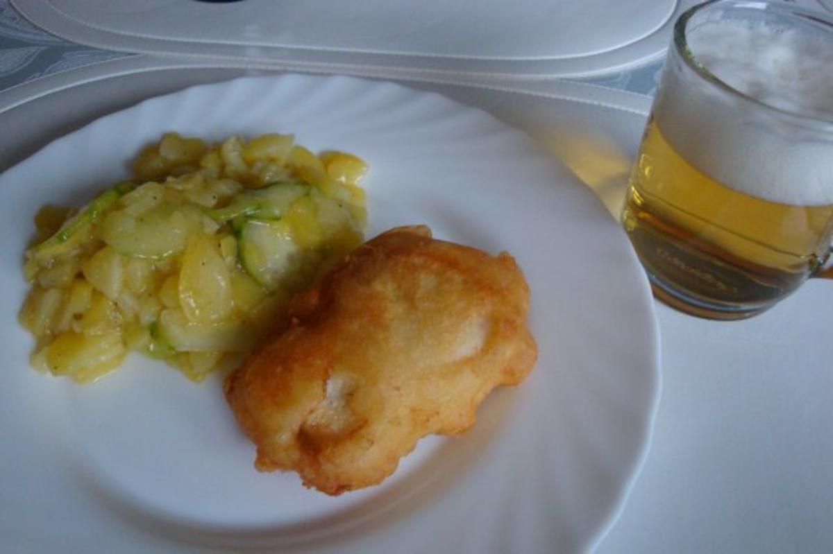 Backfisch im Bierteig mit schwäbischem Kartoffel-Gurkensalat - Rezept ...