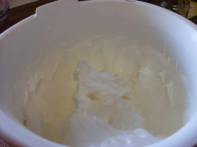 Rezept: Joghurt-Zitronen-Kuchen Bild Nr. 4 Joghurt-Zitronen-Kuchen - Rezept - Bild Nr. 4