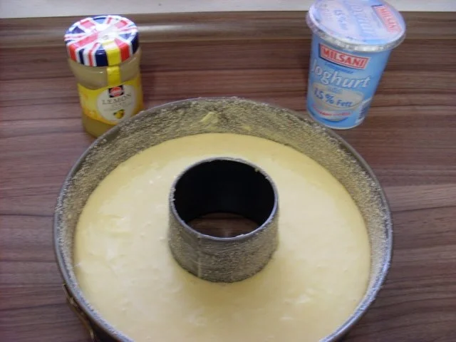 Rezept: Joghurt-Zitronen-Kuchen Bild Nr. 9 Joghurt-Zitronen-Kuchen - Rezept - Bild Nr. 9