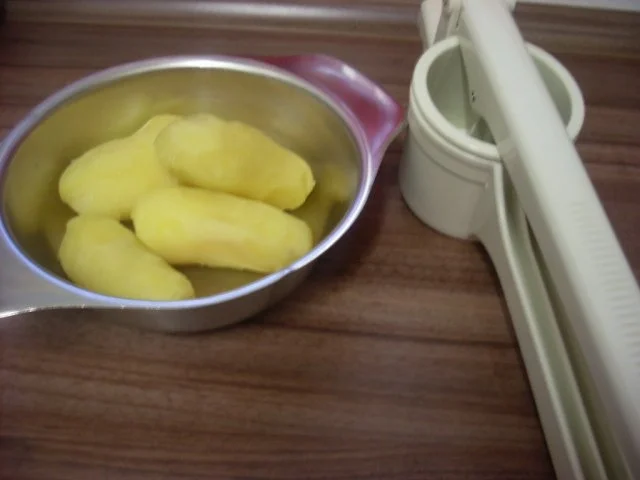 Fingernudeln   wir haben sie als Kinder schon geliebt unsere "Kartoffelwürschtle" - Rezept - Bild Nr. 4