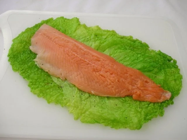 Lachsforelle im Wirsingmantel mit Kürbis-Ingwerpüree und Limettensauce - Rezept - Bild Nr. 4